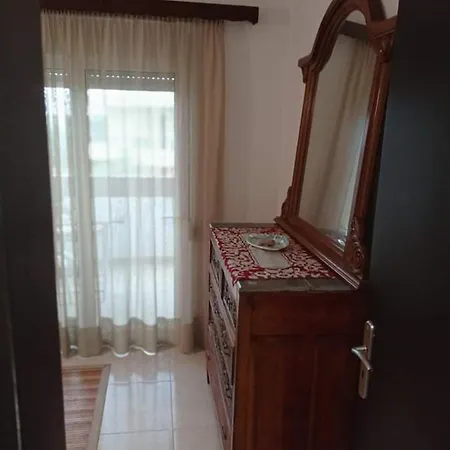 Appartement To Nisaki *